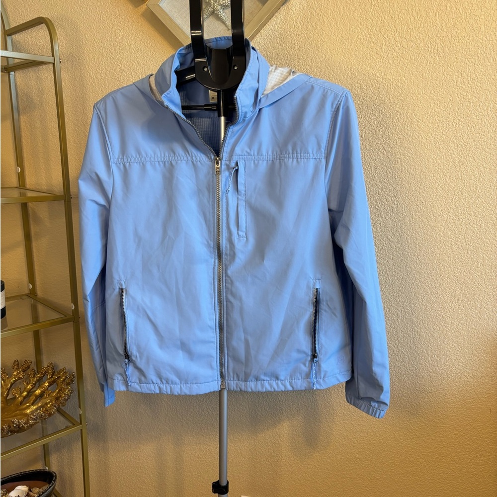 Women’s medium Avalanche‎ Mid weight wind/rain jacket pale blue like new